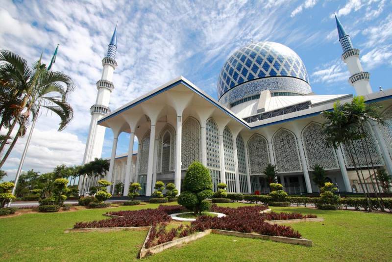 Sultan Salahuddin Abdul Azis Shah Mosque